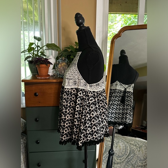 Boho Retro Criss Cross Halter Top - Picture 4 of 6